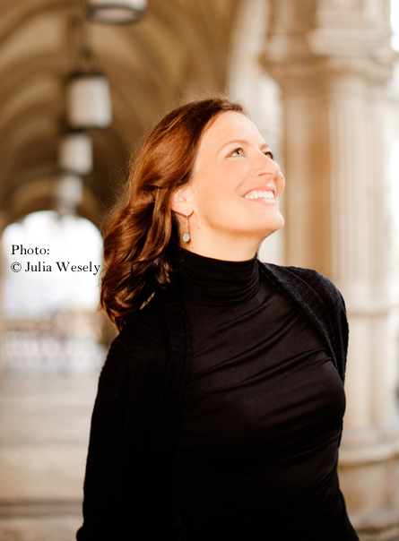 Stephanie HOUTZEEL, mezzo - photo: Julia Wesely
